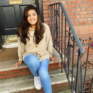 Meet your Posher, Amelia